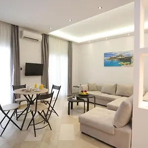 https://santa-sofia-city-center.hotels-of-thessaloniki.com